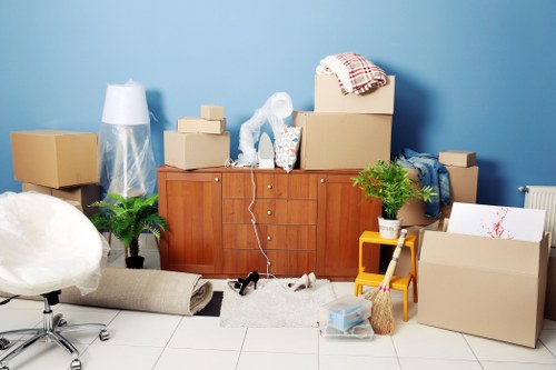 Moving van service in Feltham for household relocations